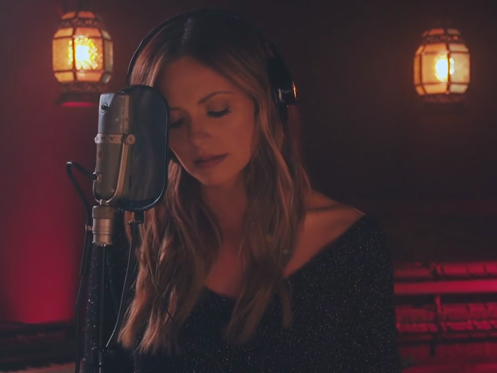 Watch Carly Pearce’s Wistful New Video for “Every Little Thing”